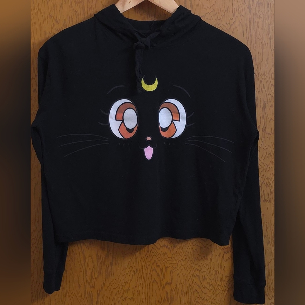 Luna Graphic Cropped Long Sleeve Hooded Sweatshirt